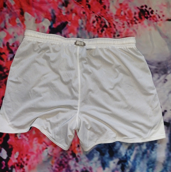 Nike Reversible Athletic Shorts 5" Inseam - Picture 6 of 9